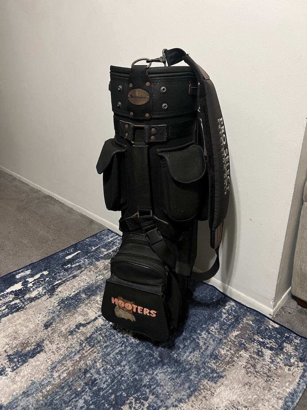 Vintage Hooters Bennington Embroidered Logo Black Leather Golf Bag